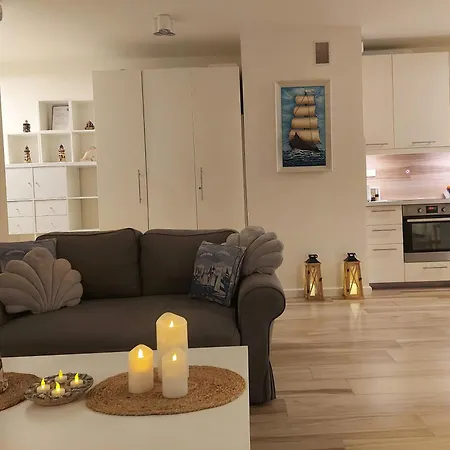 Morze Sztuki, Appartement